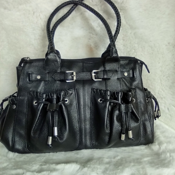 Adrienne Vittadini Handbag Black. - Picture 13 of 16